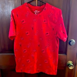 Men’s medium Nike short sleeve t shirt